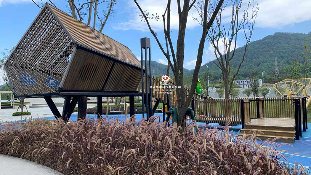 戶(hù)外游樂(lè )設備滑梯